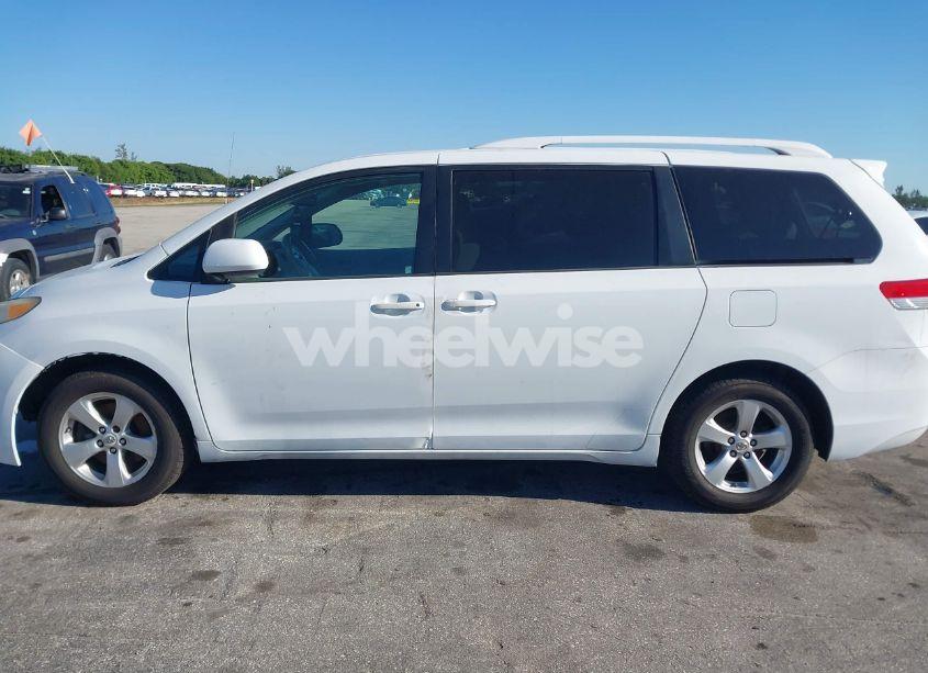 Photo 6 of 2012 Toyota Sienna LE 8 PASSENGER (VIN 5TDKA3DC5CS011220)