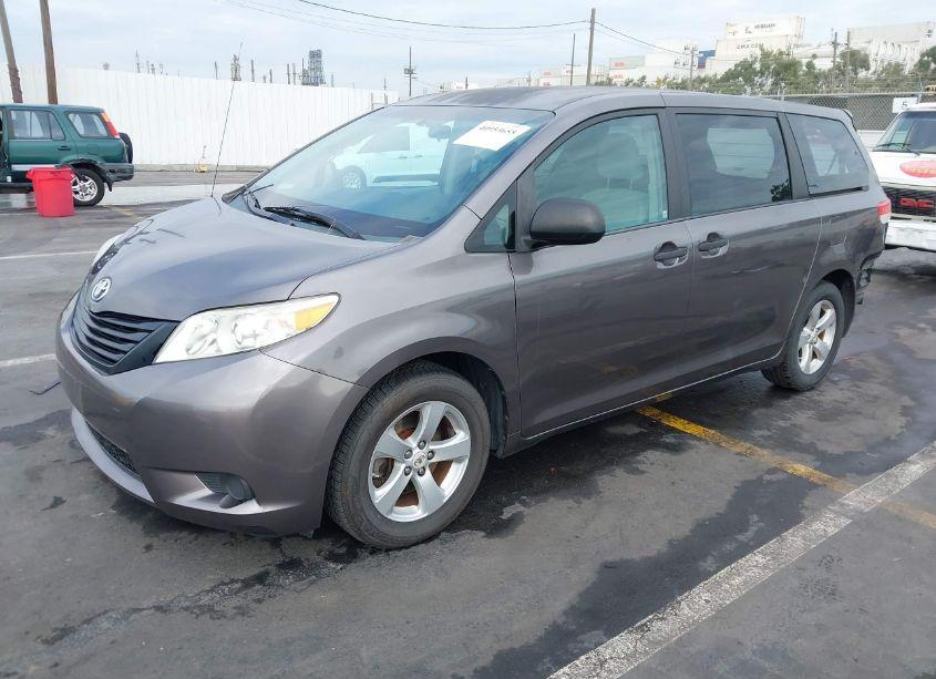 Photo 2 of 2012 Toyota Sienna BASE 7 PASSENGER (VIN 5TDKA3DC5CS012237)