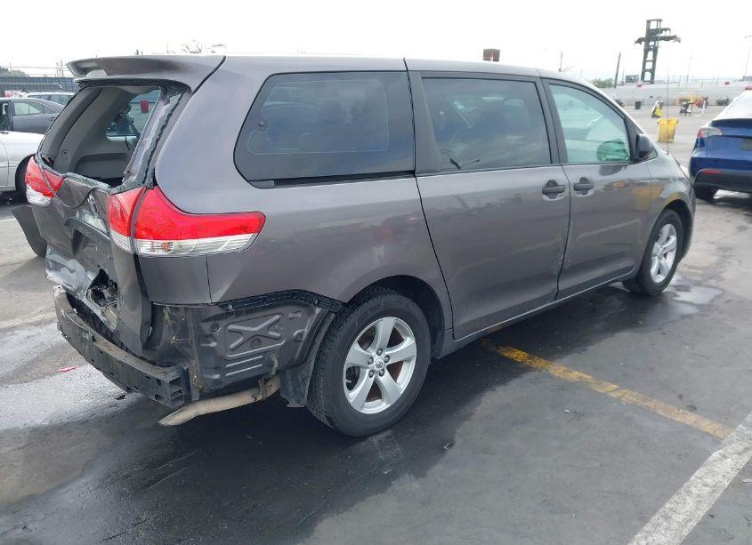Photo 4 of 2012 Toyota Sienna BASE 7 PASSENGER (VIN 5TDKA3DC5CS012237)