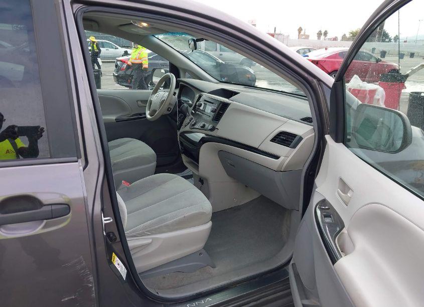 Photo 5 of 2012 Toyota Sienna BASE 7 PASSENGER (VIN 5TDKA3DC5CS012237)