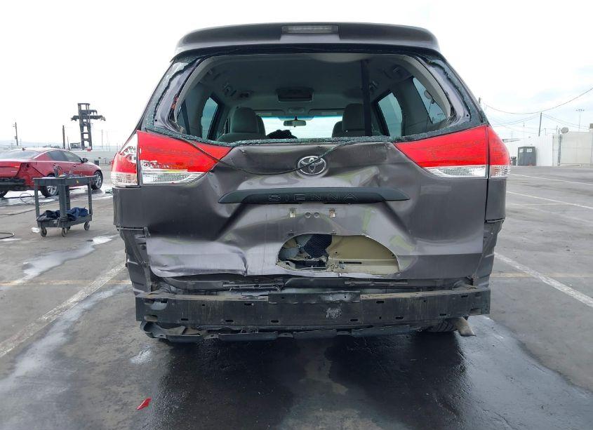 Photo 6 of 2012 Toyota Sienna BASE 7 PASSENGER (VIN 5TDKA3DC5CS012237)