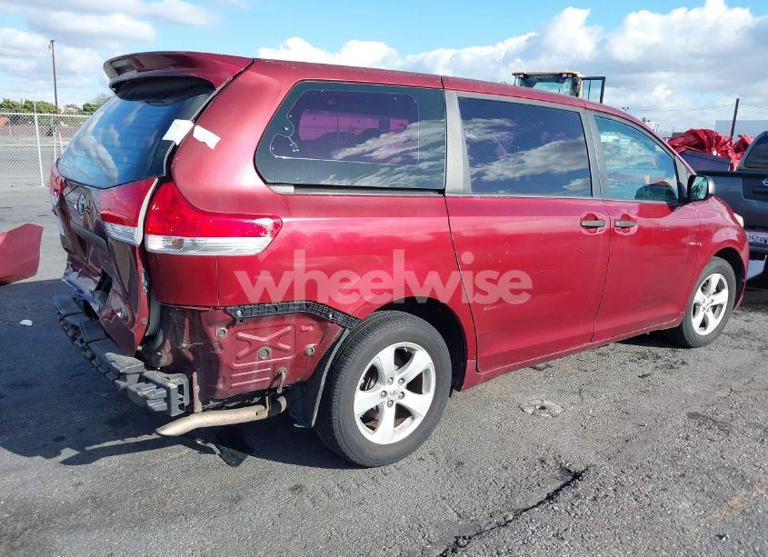 Photo 4 of 2011 Toyota Sienna (VIN 5TDKA3DC6BS005067)