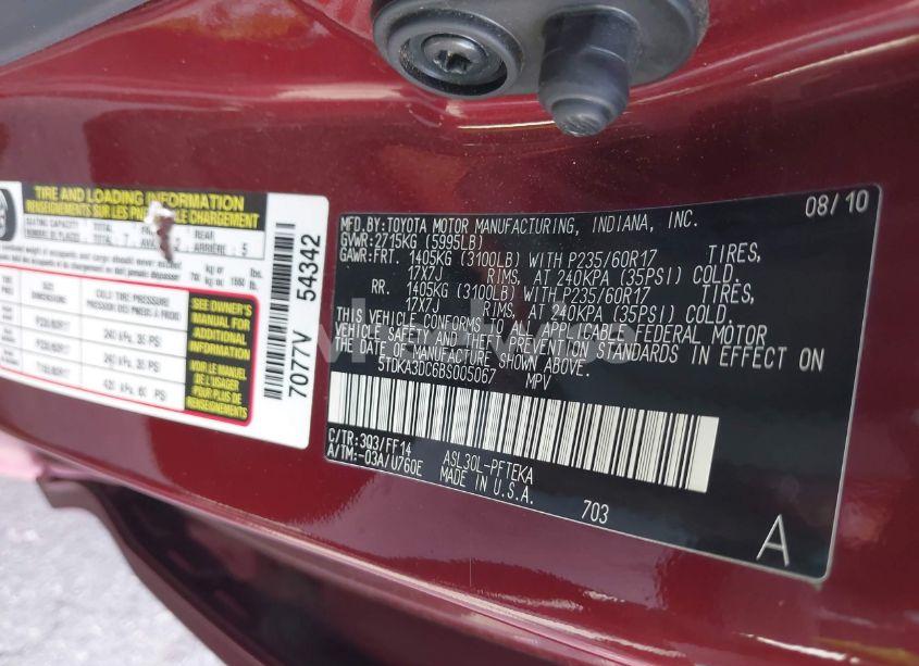 Photo 9 of 2011 Toyota Sienna (VIN 5TDKA3DC6BS005067)