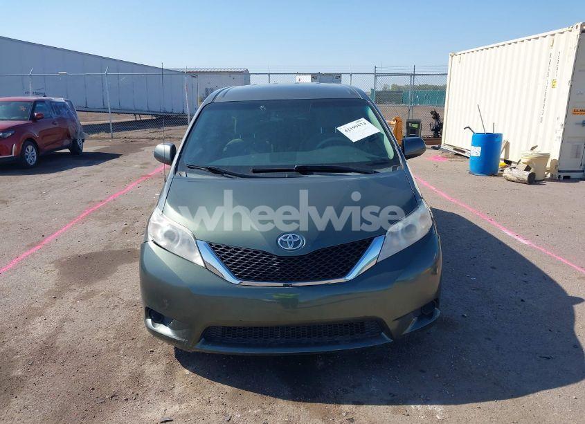 Photo 12 of 2011 Toyota Sienna LE (VIN 5TDKA3DC6BS007935)
