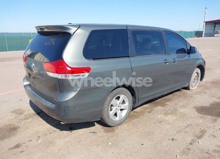 Photo 4 of 2011 Toyota Sienna LE (VIN 5TDKA3DC6BS007935)