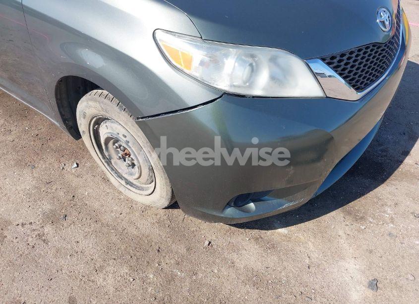 Photo 6 of 2011 Toyota Sienna LE (VIN 5TDKA3DC6BS007935)