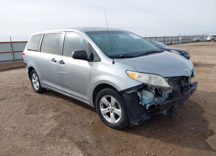 2012 Toyota Sienna BASE 7 PASSENGER (VIN 5TDKA3DC6CS010299) main photo