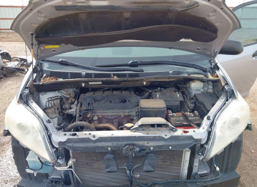 Photo 10 of 2012 Toyota Sienna BASE 7 PASSENGER (VIN 5TDKA3DC6CS010299)