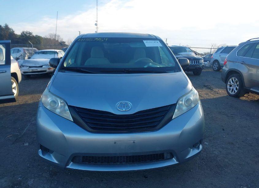 Photo 12 of 2012 Toyota Sienna BASE 7 PASSENGER (VIN 5TDKA3DC7CS011364)