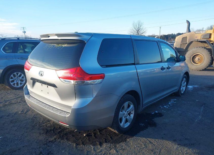 Photo 4 of 2012 Toyota Sienna BASE 7 PASSENGER (VIN 5TDKA3DC7CS011364)