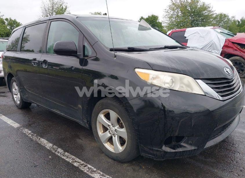 2012 Toyota Sienna BASE 7 PASSENGER/LE 8 PASSENGER (VIN 5TDKA3DC7CS013826) main photo