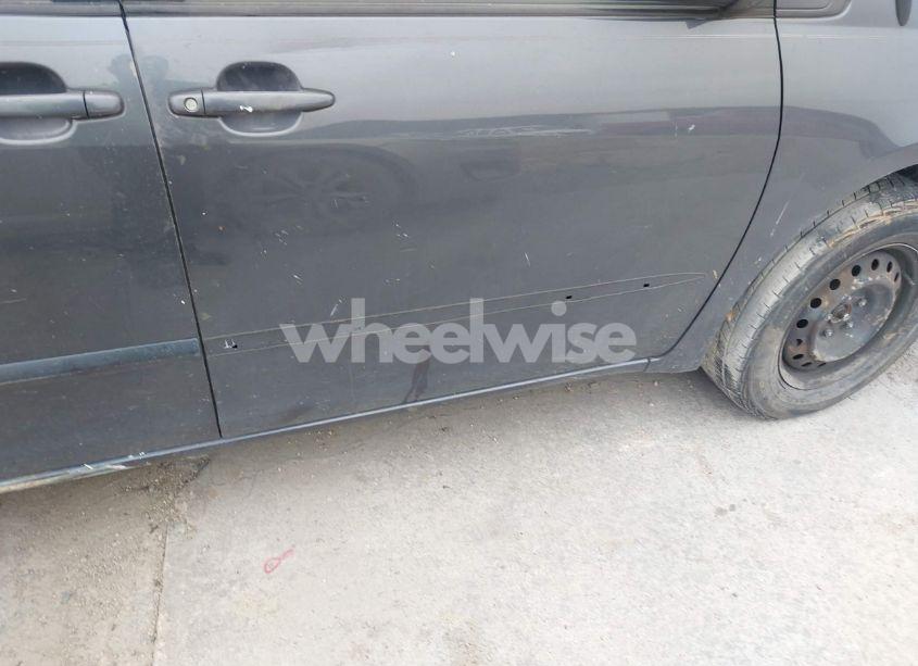 Photo 17 of 2011 Toyota Sienna (VIN 5TDKA3DC9BS004611)