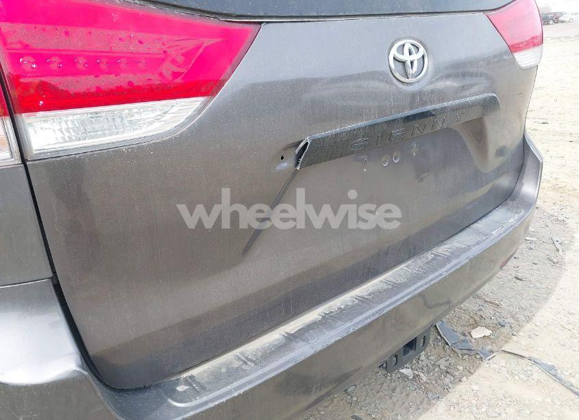 Photo 12 of 2012 Toyota Sienna BASE 7 PASSENGER (VIN 5TDKA3DC9CS011298)