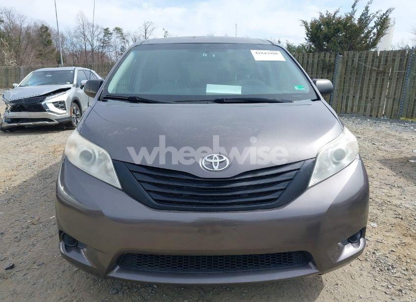 Photo 13 of 2012 Toyota Sienna BASE 7 PASSENGER (VIN 5TDKA3DC9CS011298)