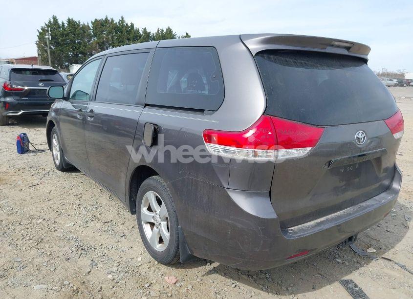Photo 3 of 2012 Toyota Sienna BASE 7 PASSENGER (VIN 5TDKA3DC9CS011298)