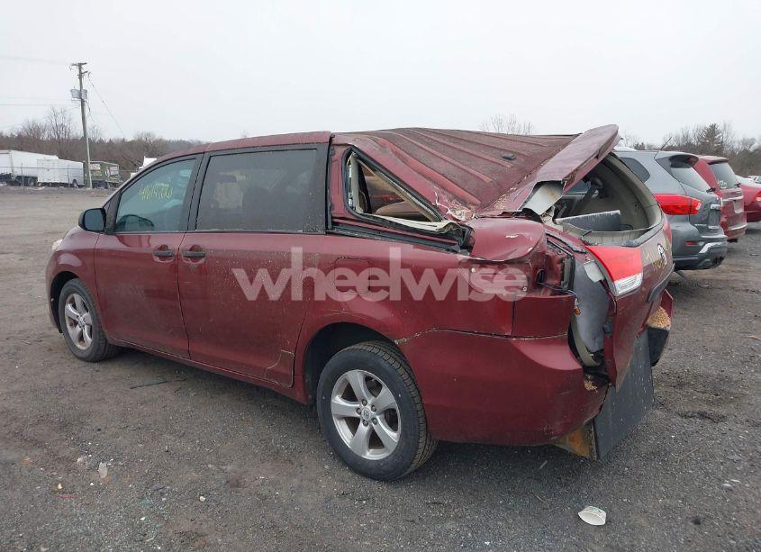 Photo 6 of 2011 Toyota Sienna (VIN 5TDKA3DCXBS001510)