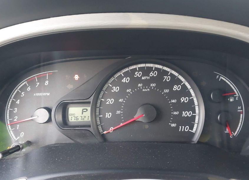 Photo 7 of 2011 Toyota Sienna (VIN 5TDKA3DCXBS004813)