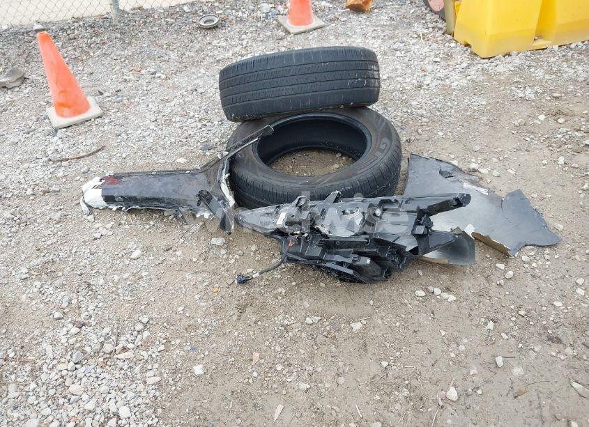 Photo 12 of 2011 Toyota Sienna (VIN 5TDKA3DCXBS006528)