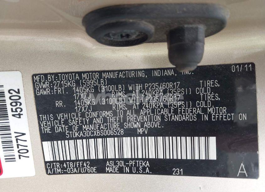 Photo 9 of 2011 Toyota Sienna (VIN 5TDKA3DCXBS006528)