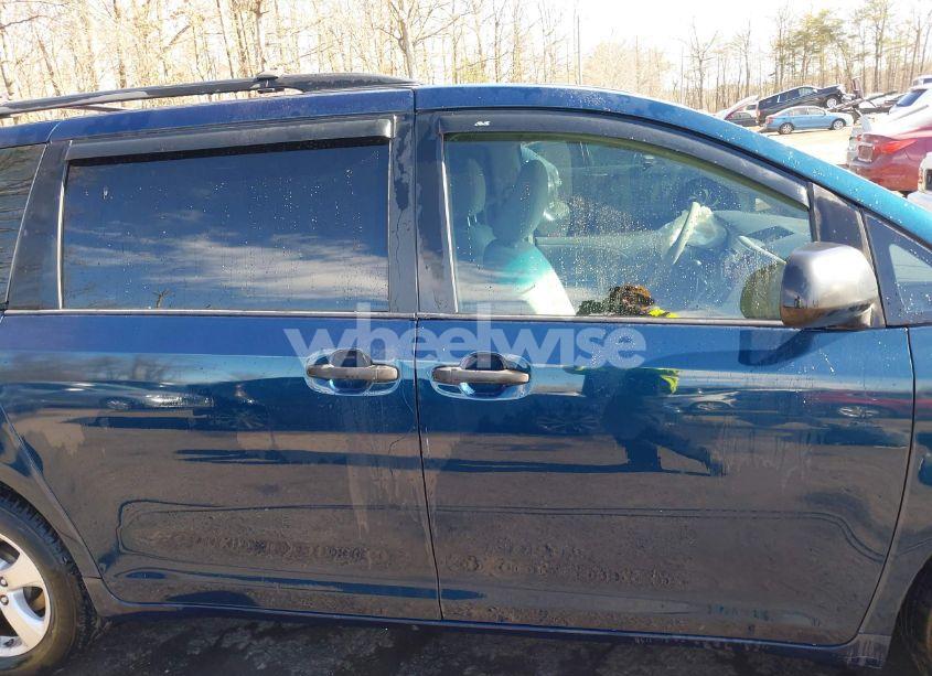 Photo 14 of 2012 Toyota Sienna BASE 7 PASSENGER (VIN 5TDKA3DCXCS013173)