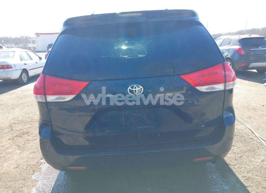 Photo 17 of 2012 Toyota Sienna BASE 7 PASSENGER (VIN 5TDKA3DCXCS013173)