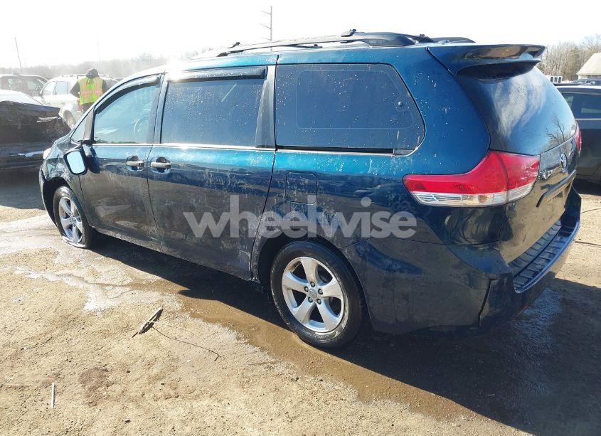 Photo 3 of 2012 Toyota Sienna BASE 7 PASSENGER (VIN 5TDKA3DCXCS013173)
