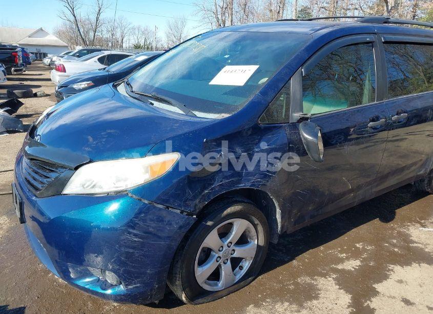 Photo 6 of 2012 Toyota Sienna BASE 7 PASSENGER (VIN 5TDKA3DCXCS013173)
