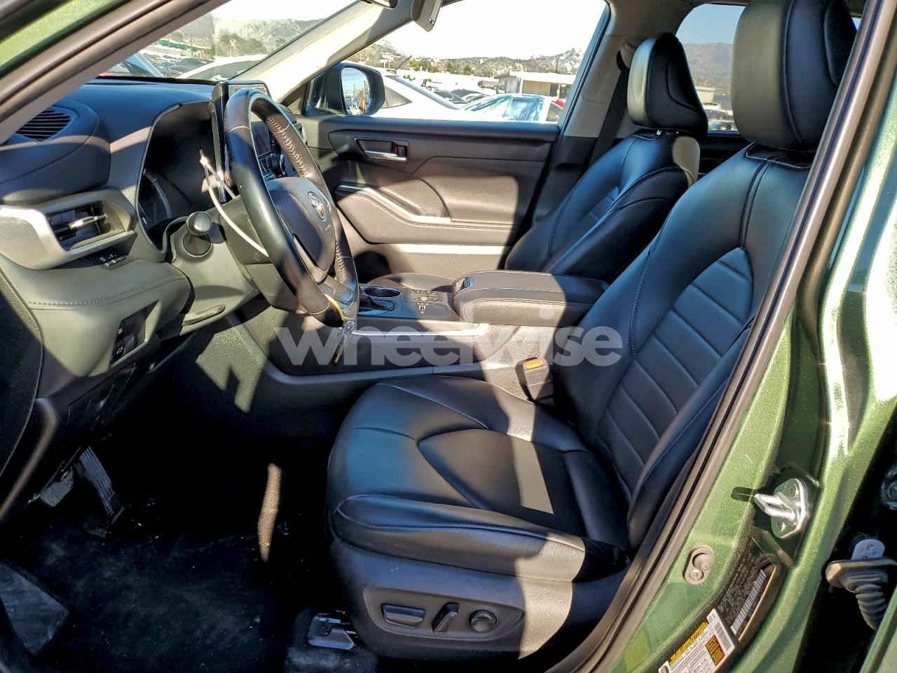 Photo 7 of 2023 TOYOTA HIGHLANDER HYBRID XLE (VIN 5TDKBRCH0PS578700)