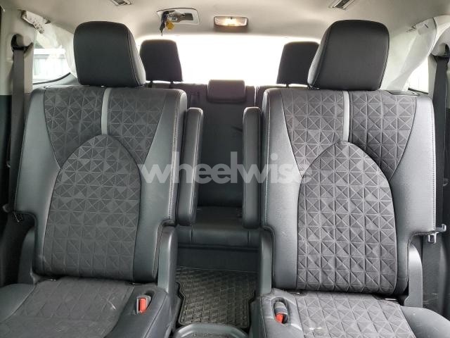 Photo 8 of 2024 TOYOTA HIGHLANDER HYBRID XLE (VIN 5TDKBRCH0RS633276)