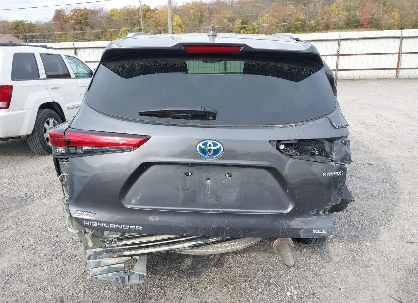 Photo 17 of 2023 Toyota Highlander HYBRID XLE (VIN 5TDKBRCH1PS564384)