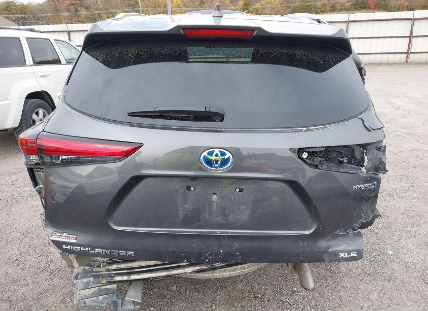 Photo 6 of 2023 Toyota Highlander HYBRID XLE (VIN 5TDKBRCH1PS564384)