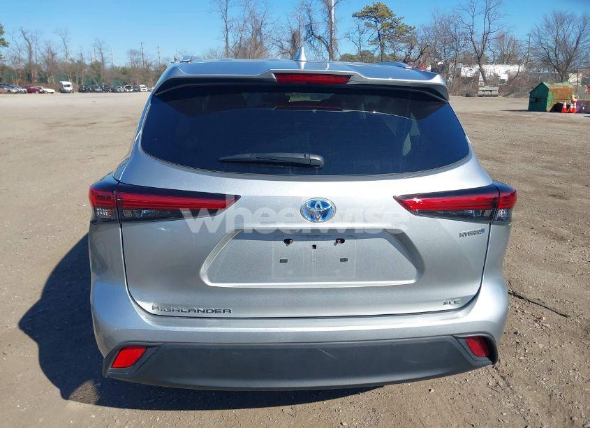 Photo 16 of 2023 Toyota Highlander HYBRID XLE (VIN 5TDKBRCH3PS601693)