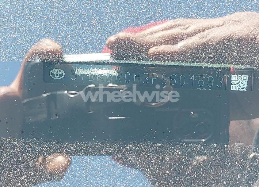 Photo 17 of 2023 Toyota Highlander HYBRID XLE (VIN 5TDKBRCH3PS601693)