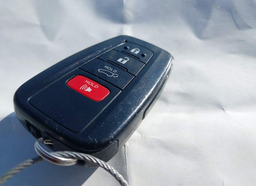 Photo 11 of 2023 Toyota Highlander HYBRID XLE (VIN 5TDKBRCH4PS116057)