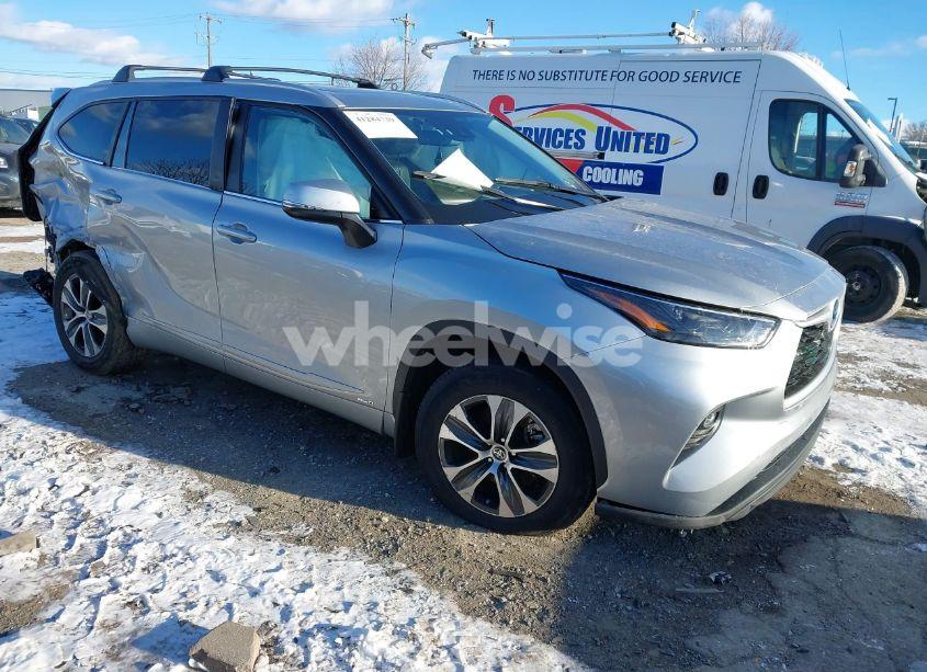 2023 Toyota Highlander HYBRID XLE (VIN 5TDKBRCH4PS575623) main photo