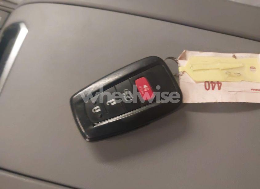 Photo 11 of 2023 Toyota Highlander HYBRID XLE (VIN 5TDKBRCH6PS118571)