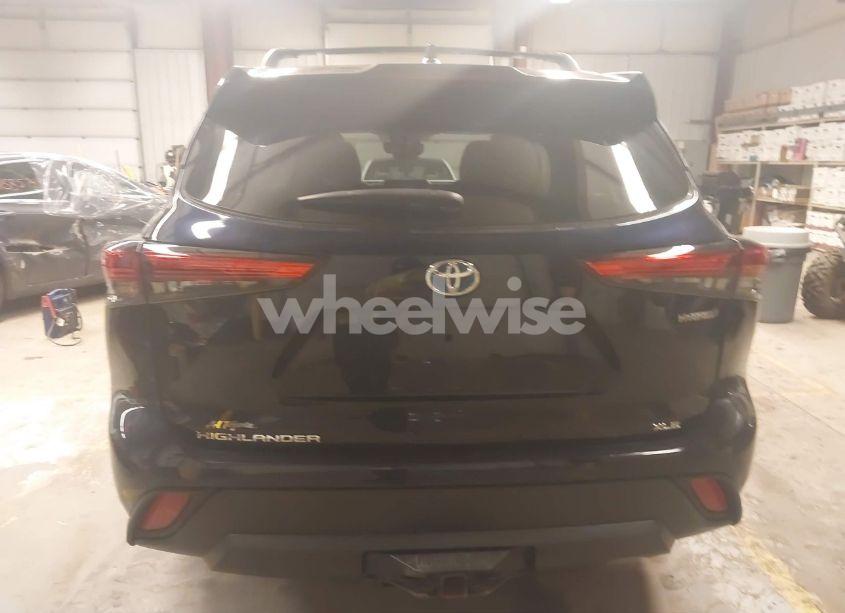 Photo 17 of 2023 Toyota Highlander HYBRID XLE (VIN 5TDKBRCH6PS118571)