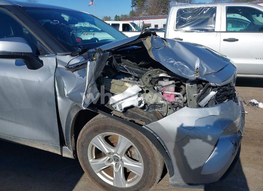 Photo 17 of 2023 Toyota Highlander LE (VIN 5TDKDRAH0PS000979)