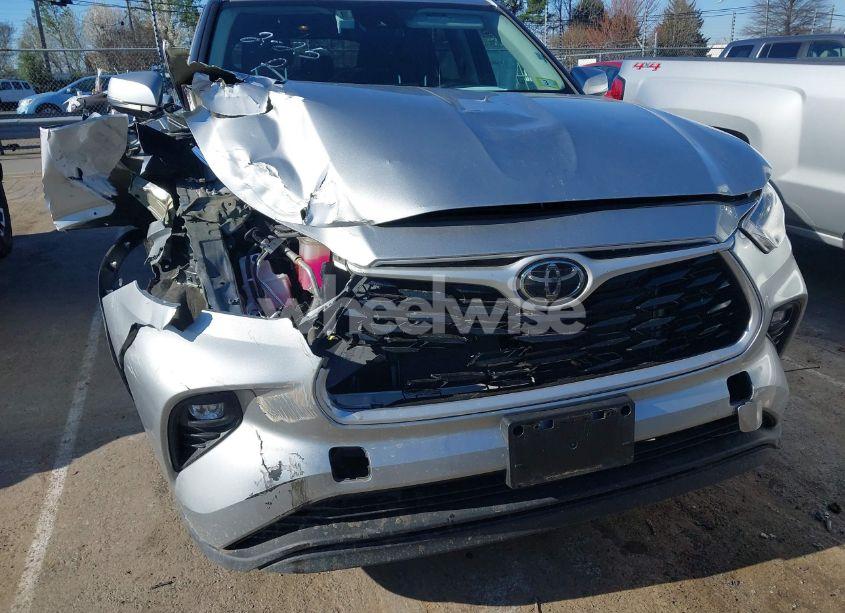 Photo 18 of 2023 Toyota Highlander LE (VIN 5TDKDRAH0PS000979)