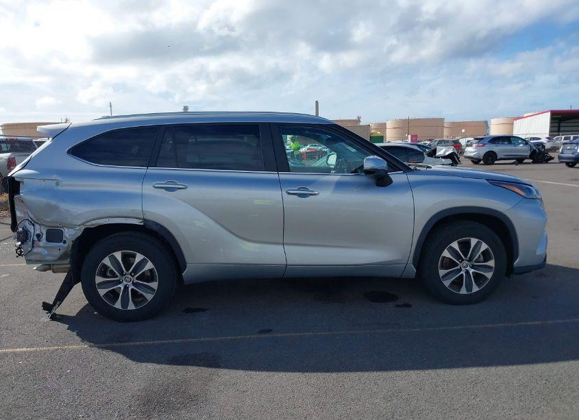 Photo 14 of 2023 Toyota Highlander XLE (VIN 5TDKDRAH0PS505436)