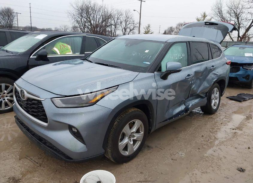 Photo 2 of 2023 Toyota Highlander LE (VIN 5TDKDRAH0PS510474)