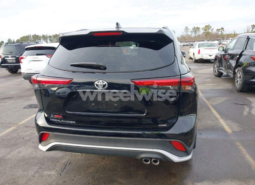 Photo 17 of 2023 Toyota Highlander XSE (VIN 5TDKDRAH0PS516095)