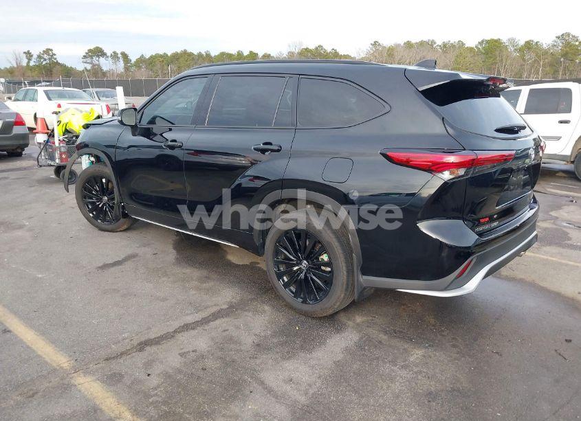 Photo 3 of 2023 Toyota Highlander XSE (VIN 5TDKDRAH0PS516095)