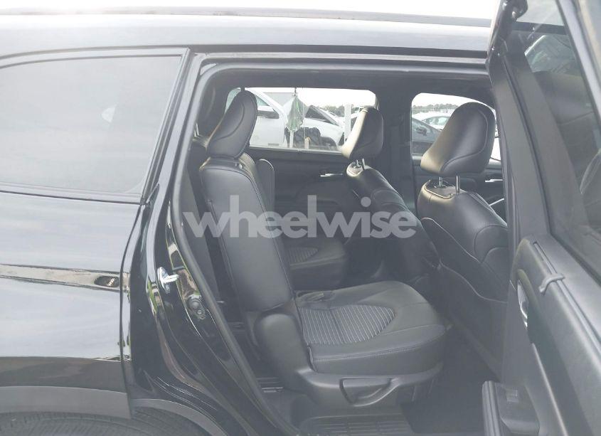 Photo 8 of 2023 Toyota Highlander XSE (VIN 5TDKDRAH0PS516095)