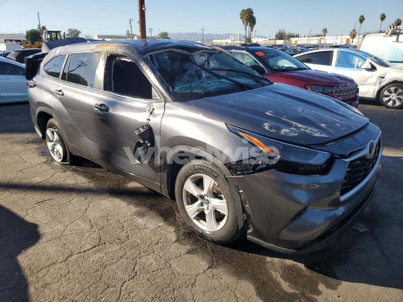 Photo 4 of 2025 TOYOTA HIGHLANDER LE (VIN 5TDKDRAH0SS551924)