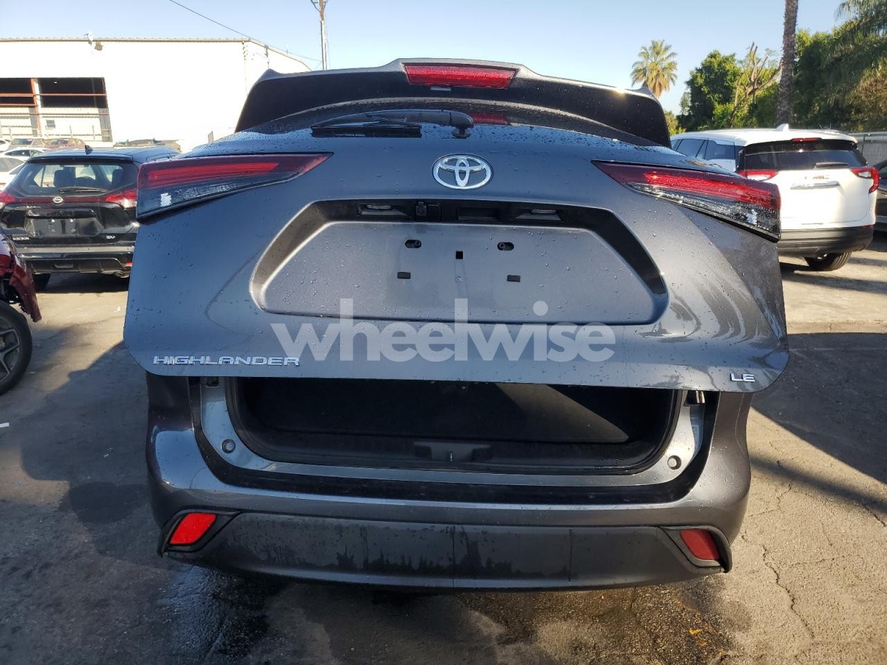 Photo 6 of 2025 TOYOTA HIGHLANDER LE (VIN 5TDKDRAH0SS551924)