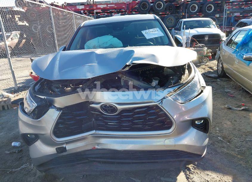 Photo 12 of 2023 Toyota Highlander LE (VIN 5TDKDRAH1PS044814)