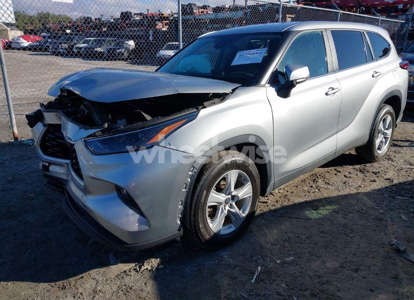 Photo 2 of 2023 Toyota Highlander LE (VIN 5TDKDRAH1PS044814)