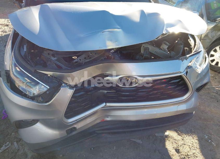 Photo 6 of 2023 Toyota Highlander LE (VIN 5TDKDRAH1PS044814)