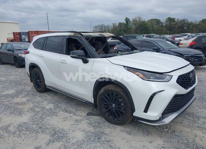 2023 Toyota Highlander XSE (VIN 5TDKDRAH1PS518230) main photo